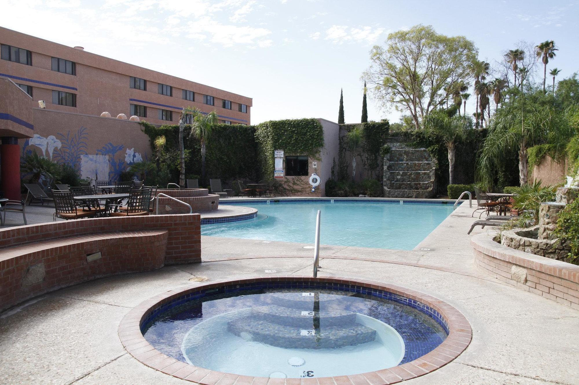 Ramada By Wyndham Viscount Suites Tucson East Экстерьер фото